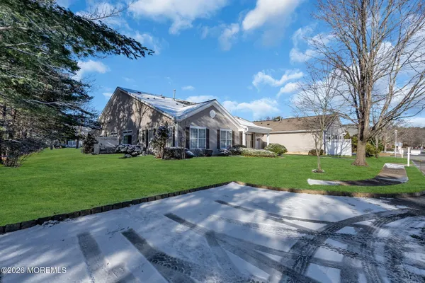 Property Slideshow image 3 of 36 | 104 silverlawns dr, Lakewood, NJ, 08701