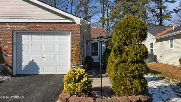 Property Slideshow image 2 of 22 | 30 blue ridge dr, Brick, NJ, 08724