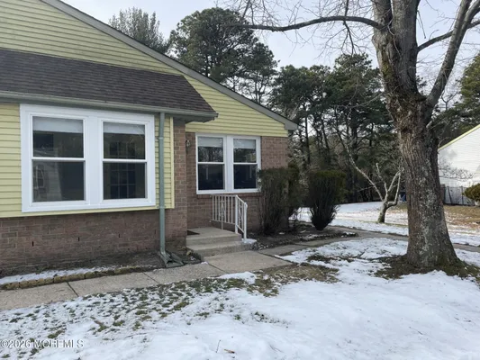 Property Slideshow image 2 of 21 | 19b medford rd 61, Whiting, NJ, 08759