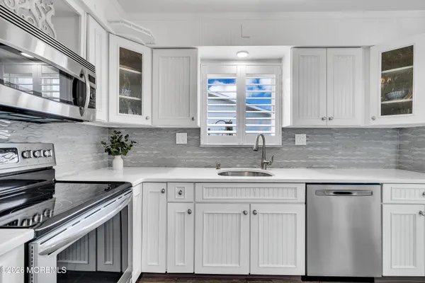 Property Slideshow image 3 of 25 | 100 baser ln, Brick, NJ, 08724