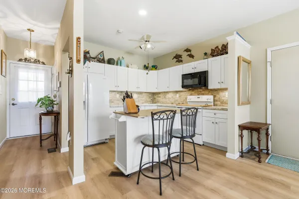 Property Slideshow image 3 of 27 | 13 canterbury dr # 13d, Monroe, NJ, 08831