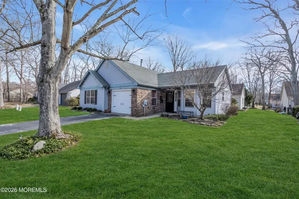 Property Slideshow image 3 of 37 | 528 petunia ln, Whiting, NJ, 08759