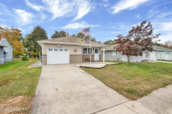 Property Slideshow image 3 of 31 | 438 jamaica blvd, Toms River, NJ, 08757