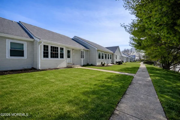 Property Slideshow image 2 of 42 | 80 parkway dr d, Freehold, NJ, 07728