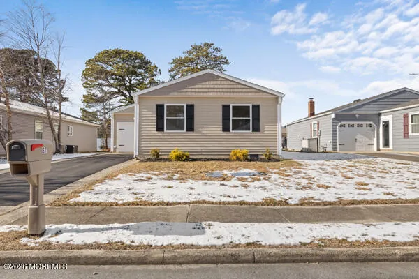 Property Slideshow image 2 of 32 | 57 innsbruck dr, Toms River, NJ, 08757