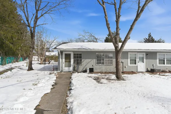 Property Slideshow image 3 of 32 | 367f chesterfield ct, Lakewood, NJ, 08701