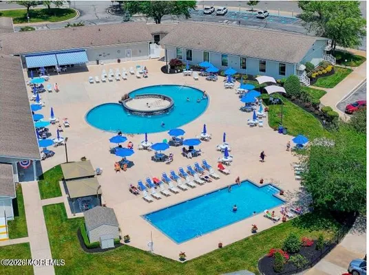 Property Slideshow image 3 of 7 | 6 hardy ct, Brick, NJ, 08724