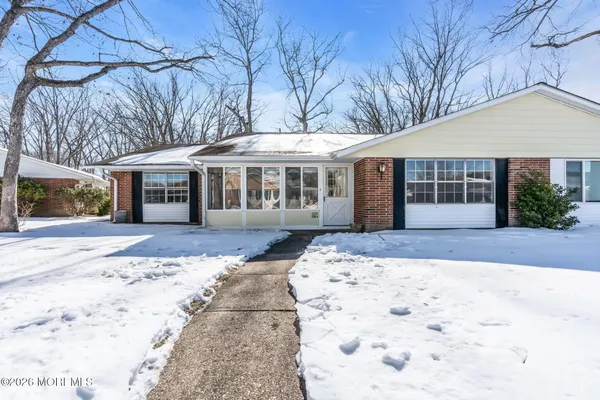 Property Slideshow image 3 of 34 | 206a huntington dr, Lakewood, NJ, 08701