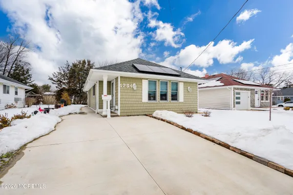 Property Slideshow image 2 of 36 | 1734 yorktowne blvd, Toms River, NJ, 08753