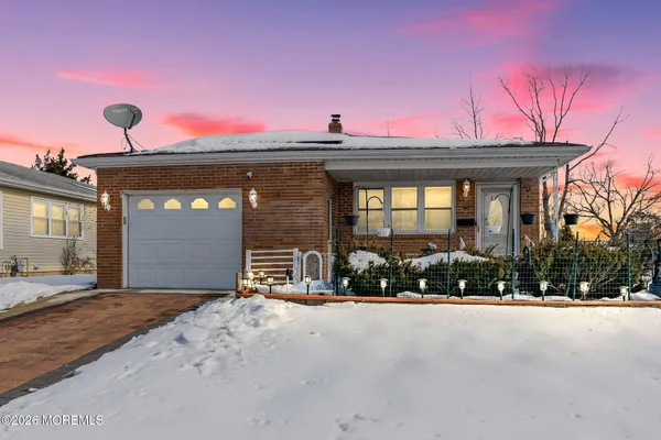 Property Slideshow image 2 of 30 | 2 liberta dr, Toms River, NJ, 08757