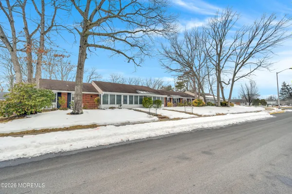 Property Slideshow image 3 of 24 | 111b edinburgh ln, Lakewood, NJ, 08701