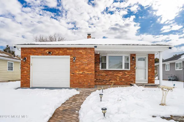 Property Slideshow image 2 of 70 | 78 castle harbor dr, Toms River, NJ, 08757