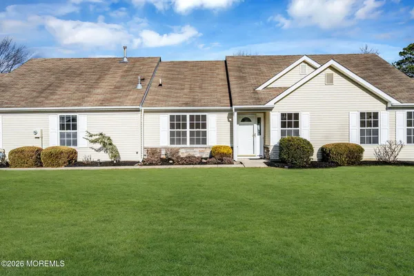 Property Slideshow image 3 of 31 | 16 rosewood ct, Lakewood, NJ, 08701