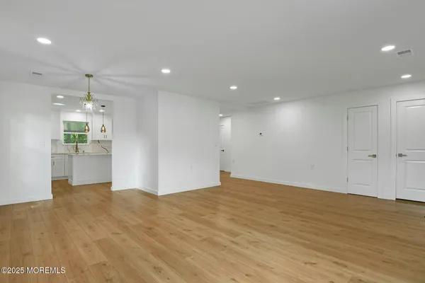 Property Slideshow image 3 of 20 | 11 twyford ln, Manchester, NJ, 08759