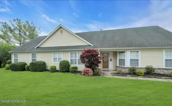 Property Slideshow image 3 of 10 | 2927 rock hill ln, Toms River, NJ, 08755