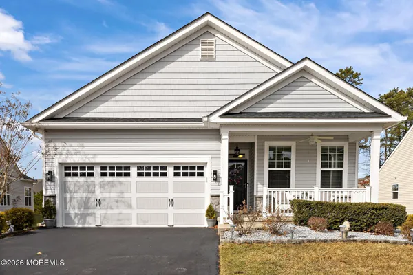 Property Slideshow image 2 of 64 | 8 starboard ct, Little Egg Harbor, NJ, 08087