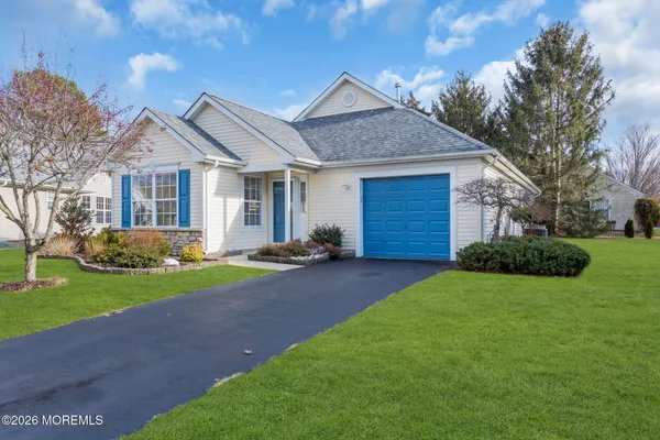 Property Slideshow image 3 of 60 | 3229 flagstone ct, Toms River, NJ, 08755