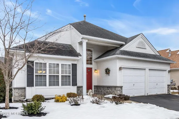 Property Slideshow image 3 of 48 | 1 candleway ct, Manchester, NJ, 08759