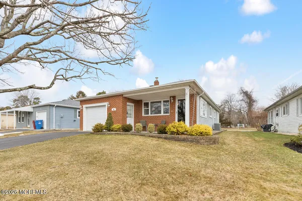 Property Slideshow image 3 of 19 | 60 biabou dr, Toms River, NJ, 08757