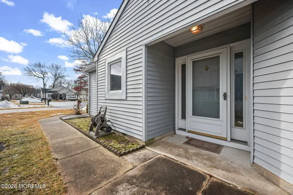 Property Slideshow image 2 of 37 | 14 stewart ct, Jackson, NJ, 08527