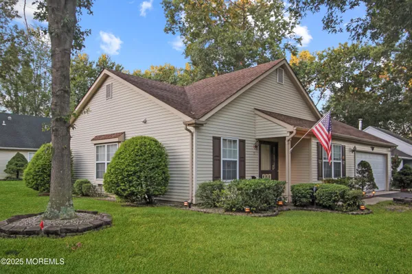 Property Slideshow image 2 of 37 | 71 morning glory ln, Whiting, NJ, 08759