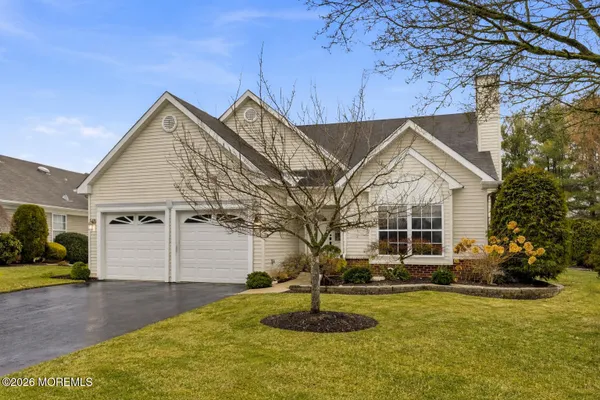 Property Slideshow image 3 of 56 | 8 casco ct, Lakewood, NJ, 08701