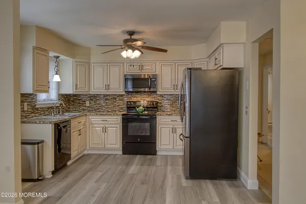 Property Slideshow image 2 of 23 | 111 sunset rd 60, Whiting, NJ, 08759