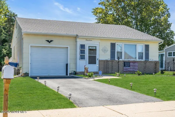 Property Slideshow image 2 of 40 | 37 carlisle rd, Berkeley, NJ, 08721