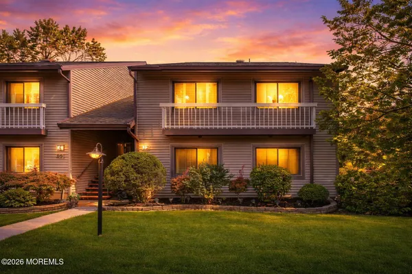 Property Slideshow image 2 of 28 | 22 claremont ct, Red Bank, NJ, 07701