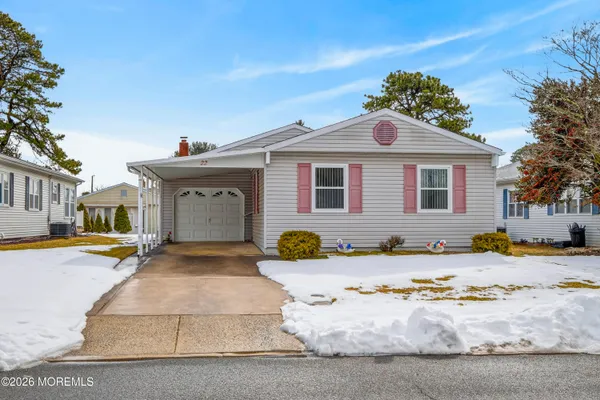 Property Slideshow image 3 of 24 | 22 inverell dr, Toms River, NJ, 08757