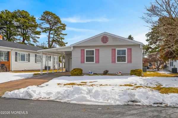 Property Slideshow image 2 of 24 | 22 inverell dr, Toms River, NJ, 08757