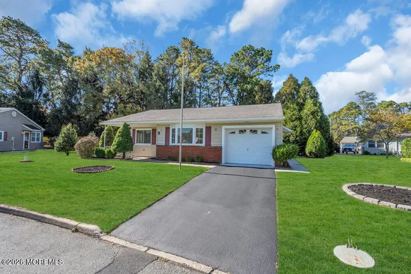 Property Slideshow image 2 of 19 | 11 vermont way, Whiting, NJ, 08759