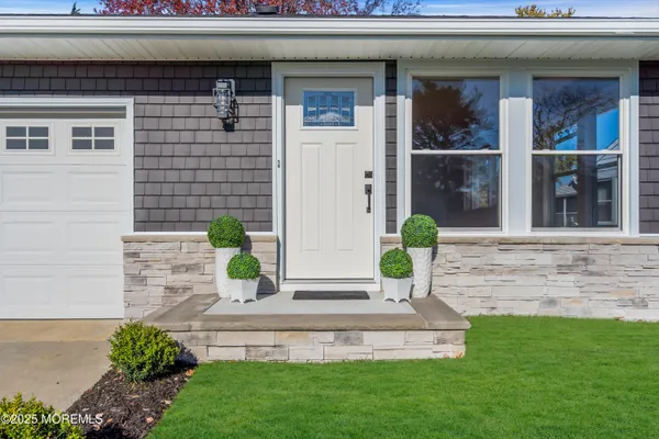 Property Slideshow image 2 of 29 | 17 palmetto point st, Toms River, NJ, 08757