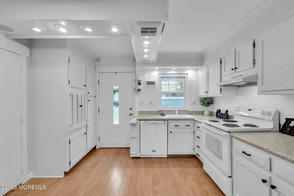 Property Slideshow image 2 of 24 | 1236b hamilton ct, Lakewood, NJ, 08701