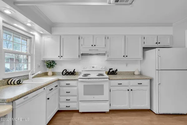 Property Slideshow image 3 of 24 | 1236b hamilton ct, Lakewood, NJ, 08701