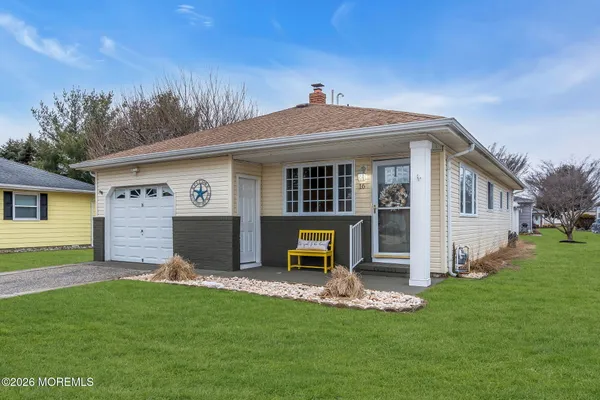 Property Slideshow image 2 of 22 | 16 san juan ct, Toms River, NJ, 08757