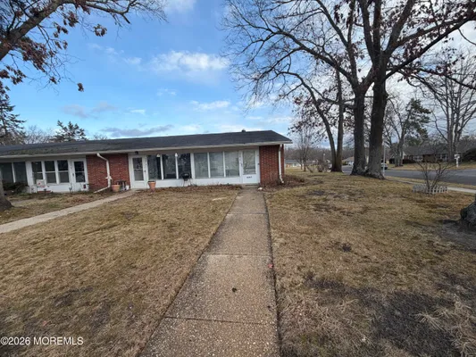 Property Slideshow image 2 of 23 | 434f portsmouth dr, Lakewood, NJ, 08701