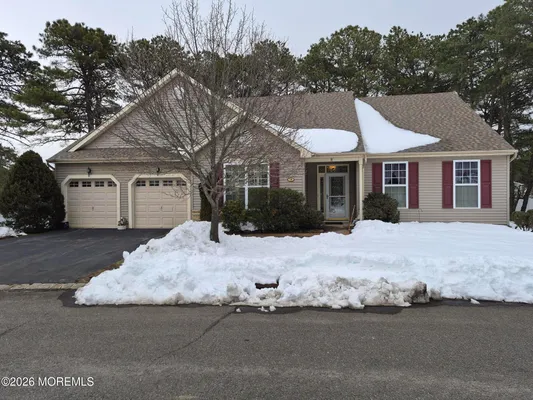 Property Slideshow image 3 of 25 | 18 fieldstone ct, Whiting, NJ, 08759