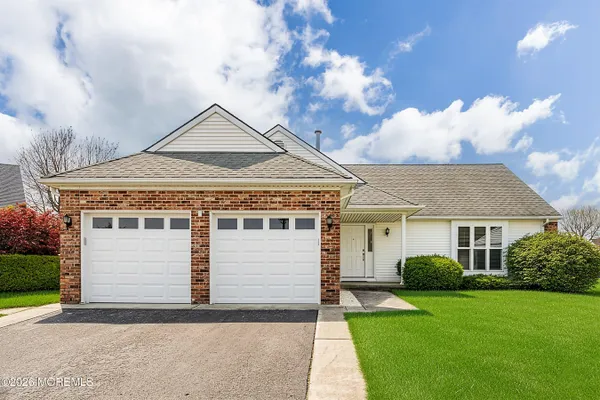 Property Slideshow image 2 of 54 | 4 otley ct, Berkeley, NJ, 08721