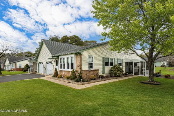 Property Slideshow image 2 of 30 | 14b penwood dr 54a, Whiting, NJ, 08759