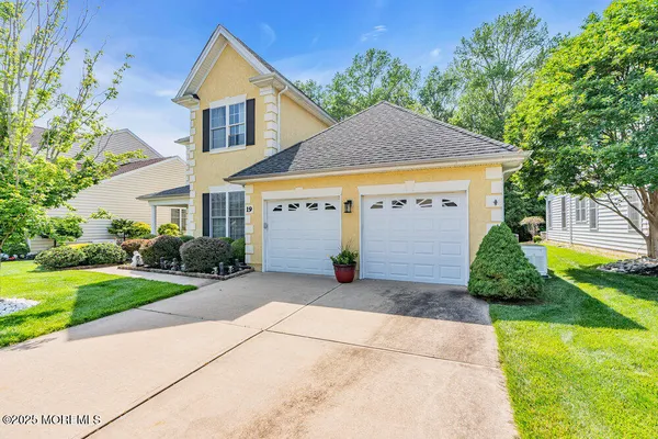 Property Slideshow image 3 of 42 | 19 carleton dr, Freehold, NJ, 07728