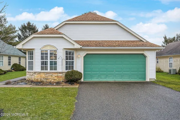 Property Slideshow image 2 of 32 | 3349 deep river ln, Toms River, NJ, 08755