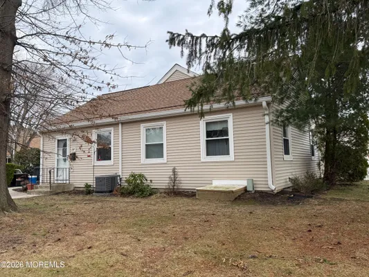 Property Slideshow image 2 of 27 | 139 wein market f, Freehold, NJ, 07728