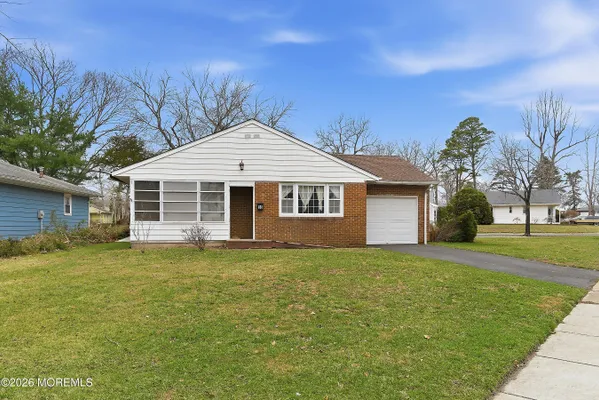 Property Slideshow image 3 of 21 | 56 bellflower ct, Toms River, NJ, 08755