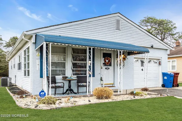 Property Slideshow image 2 of 30 | 100 torrey pines dr, Toms River, NJ, 08757