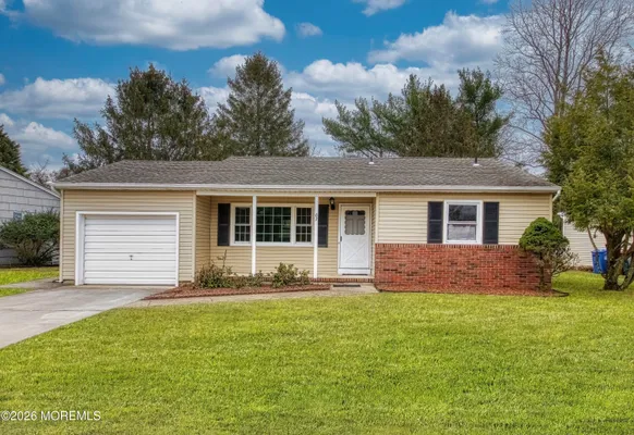 Property Slideshow image 2 of 43 | 63 brakenbury dr, Toms River, NJ, 08757