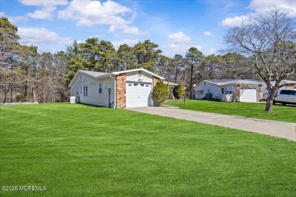 Property Slideshow image 3 of 53 | 13 tudor ct, Brick, NJ, 08723