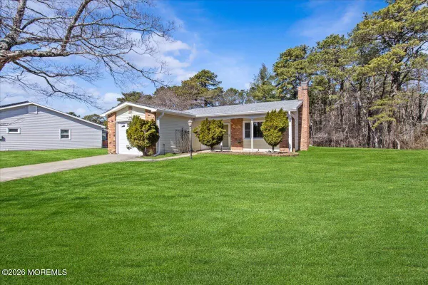 Property Slideshow image 2 of 53 | 13 tudor ct, Brick, NJ, 08723