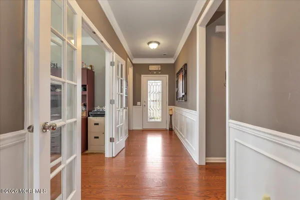 Property Slideshow image 3 of 41 | 33 w chaucer ln, Farmingdale, NJ, 07727