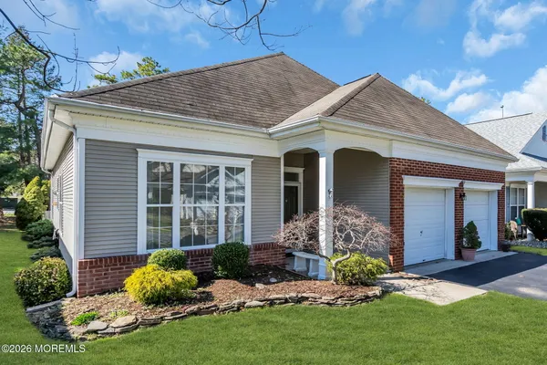 Property Slideshow image 3 of 35 | 7 brightwinds ct, Lakewood, NJ, 08701